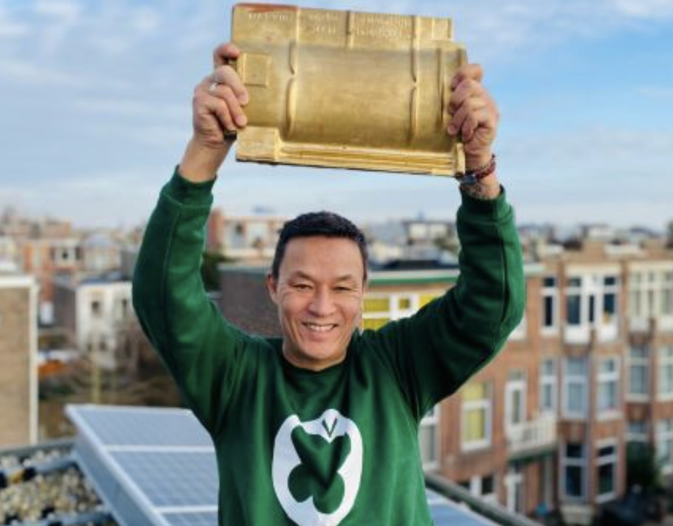 George Ongkiehong wint de Gouden Dakpan